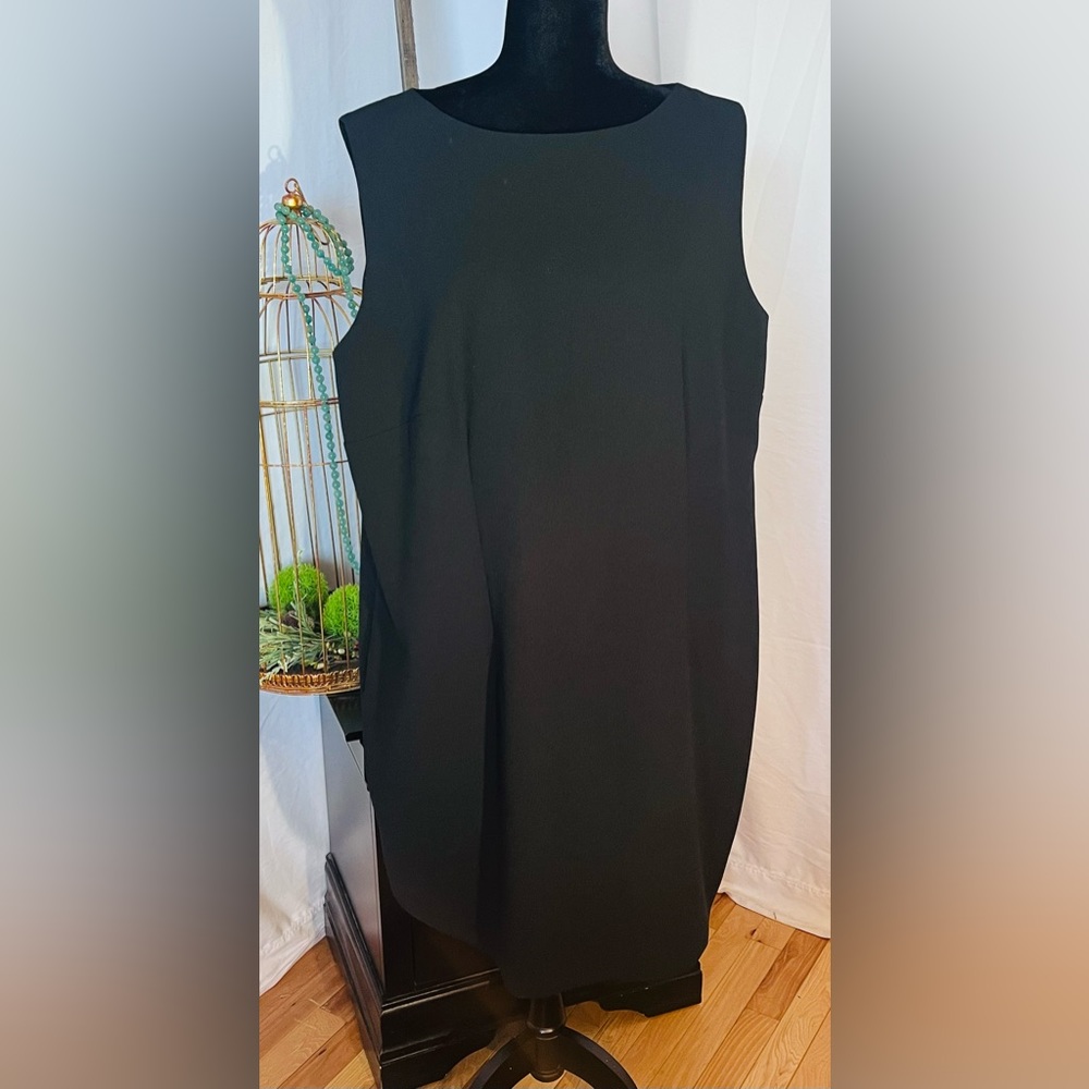 Karen Scott LBD size 20W, black dress